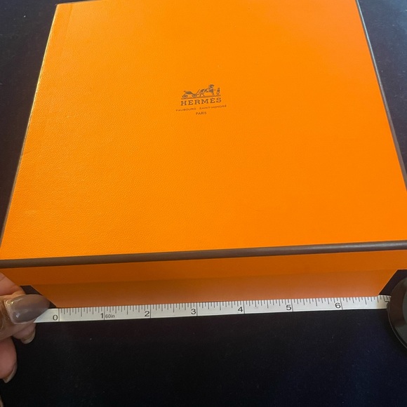 Hermes Box - Picture 2 of 4